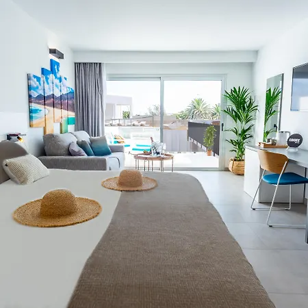 Taimar Hotell 4*