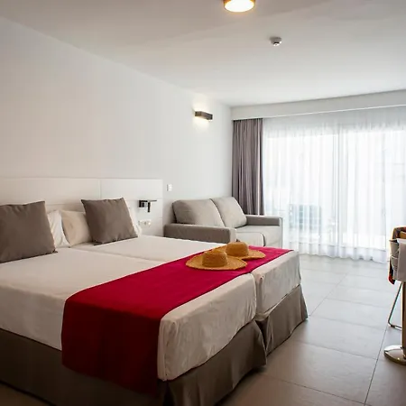 Taimar Hotell 4*