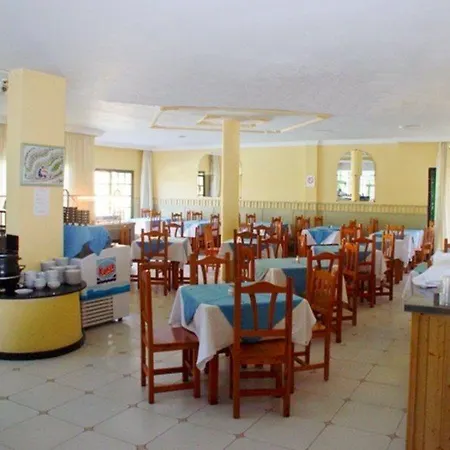 Taimar Hotell