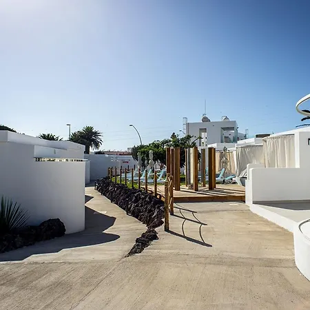 Taimar Hotel 4*